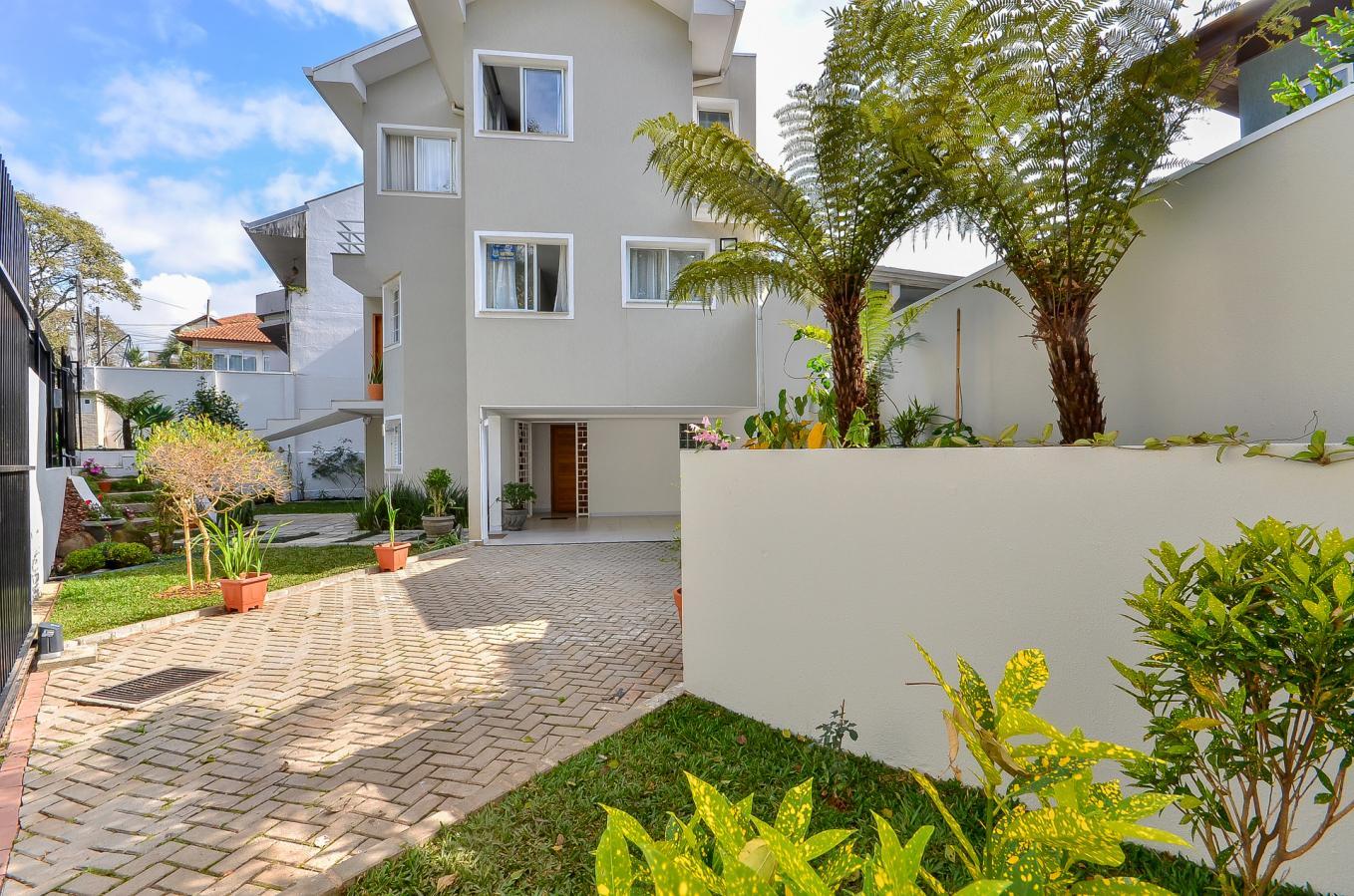 Casa, 3 quartos, 236 m² - Foto 1